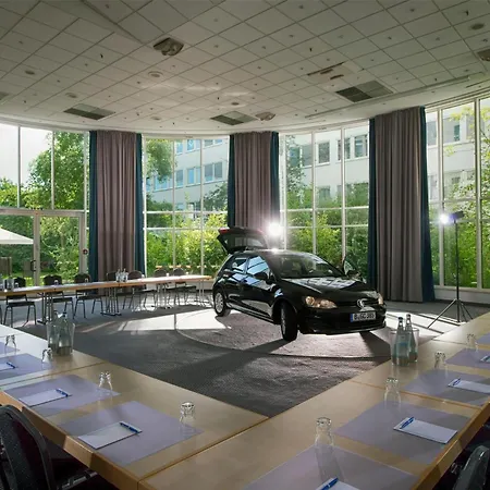 Wyndham Atrium Hotel 4*