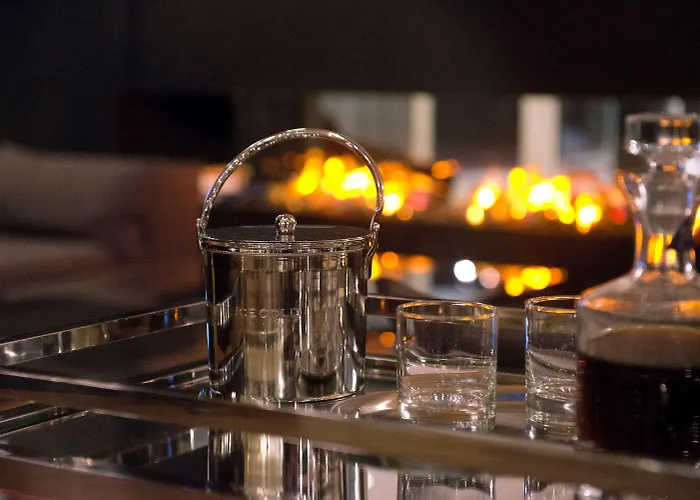 Wyndham Atrium Hotel