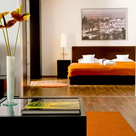 Wyndham Atrium Hotel 4*